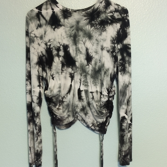 Young Fabulous & Broke Tops - Young Fabulous & Broke Monochrome Tie-Dye Long Sleeve Top